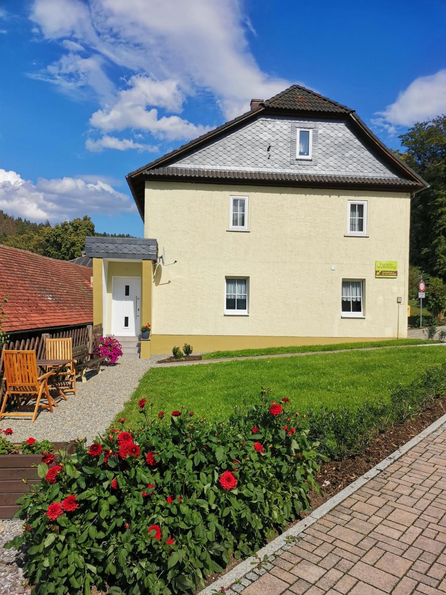 Ferienwohnung Paulinzella 9 Inklusive Parkplatz Und Wlan Екстер'єр фото